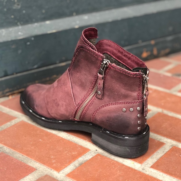 OTBT Frontage Eggplant Bootie with Zip - Picture 3 of 4